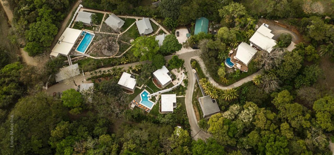 Aves Hotel Montezuma Exterior photo