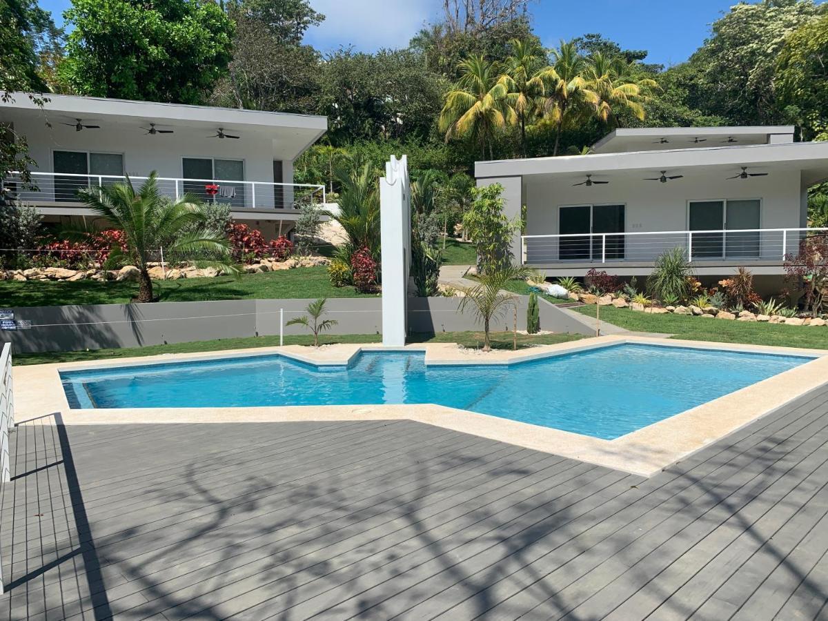 Aves Hotel Montezuma Exterior photo